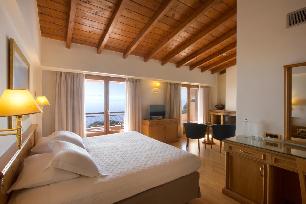 Negroponte Resort