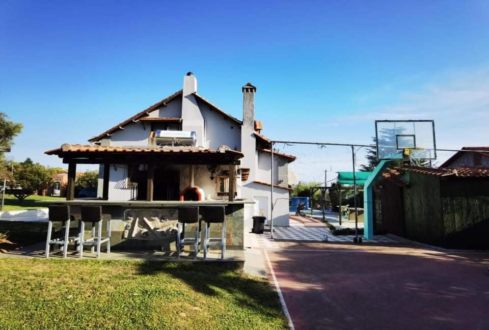 Villa Rural Private Pool, Bbq, Court ,20' Airport Nea Kallikrateia
