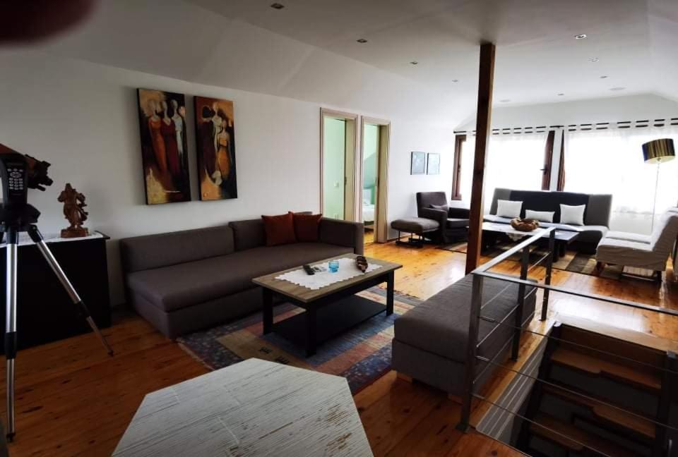 Villa Rural Private Pool, Bbq, Court ,20' Airport *