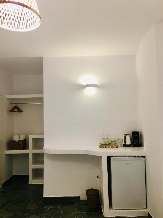 Nostos * Parikia (Paros)