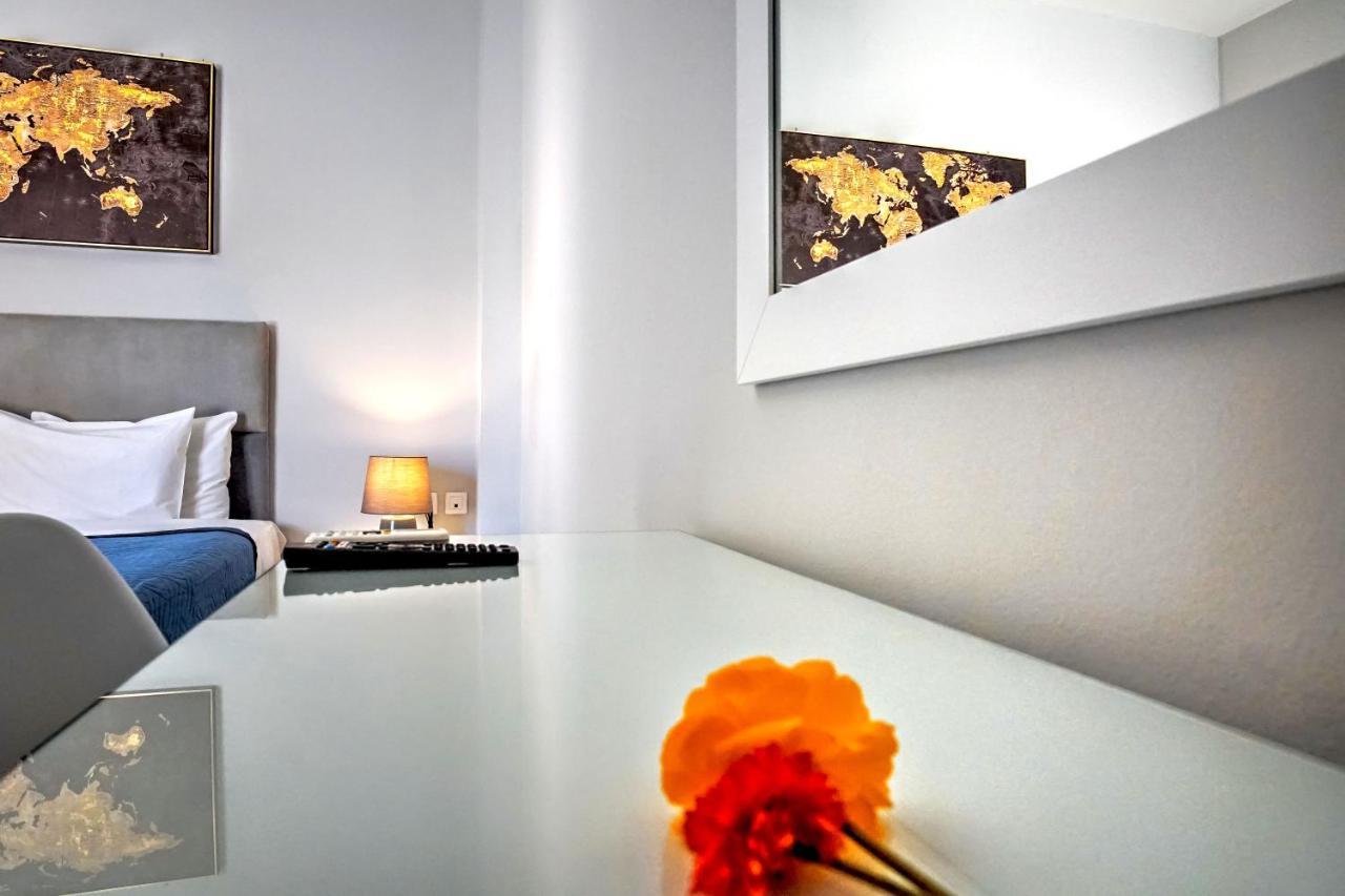 Azure Mare Apartment