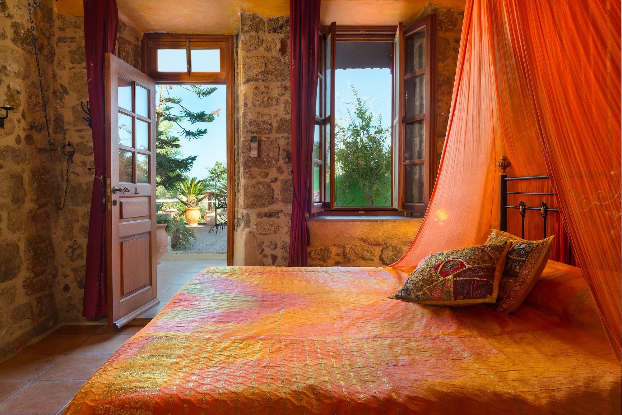 Hotel Nikos Takis Fashion Boutique 4*
