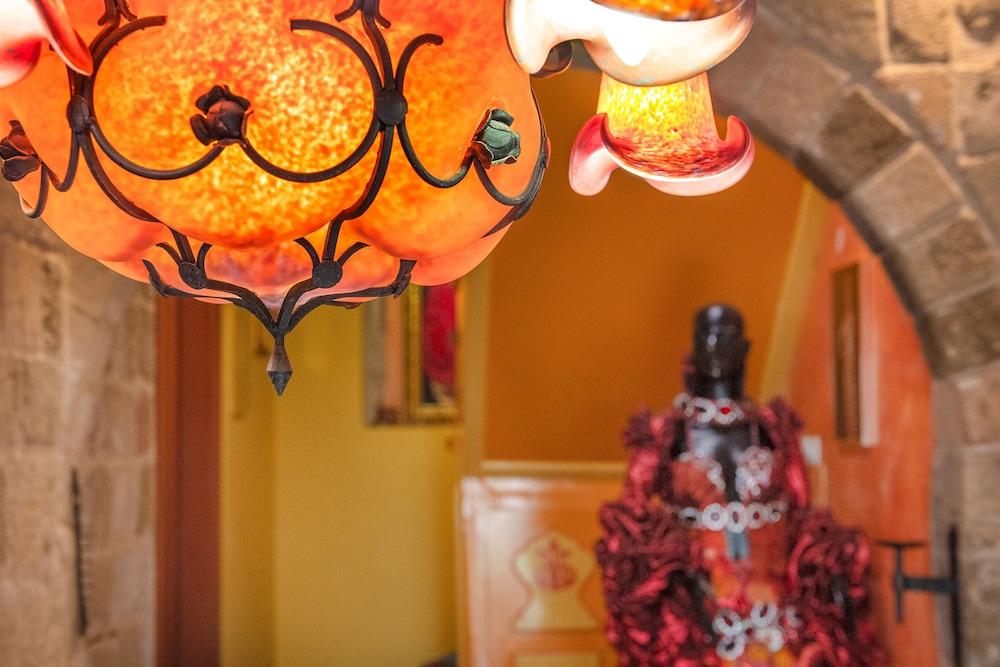 Nikos Takis Fashion Boutique Hotel 4*