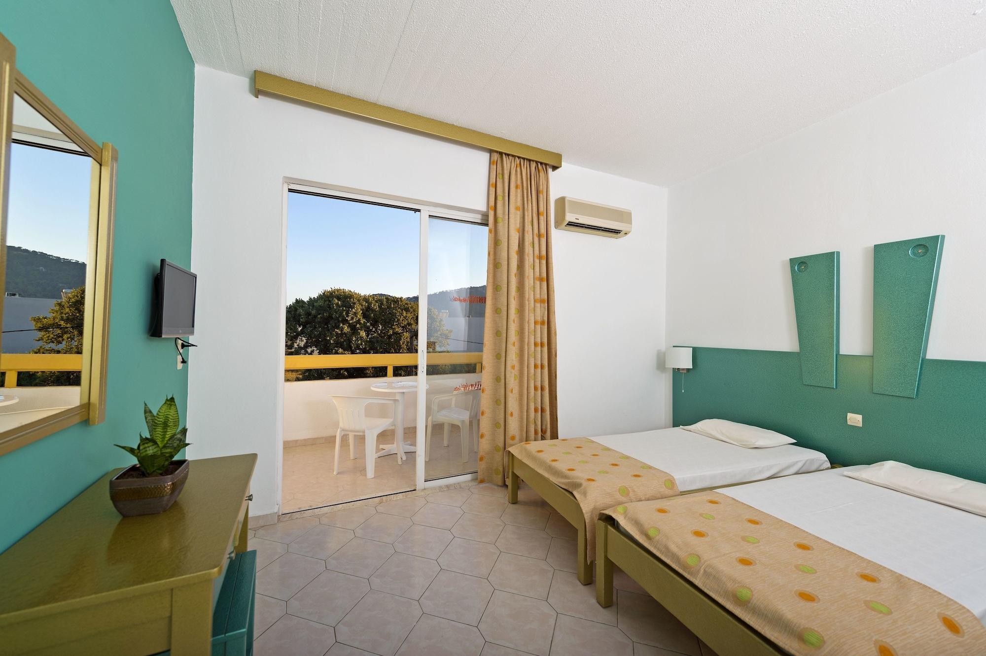 Trianta Hotel Apartments Aparthotel