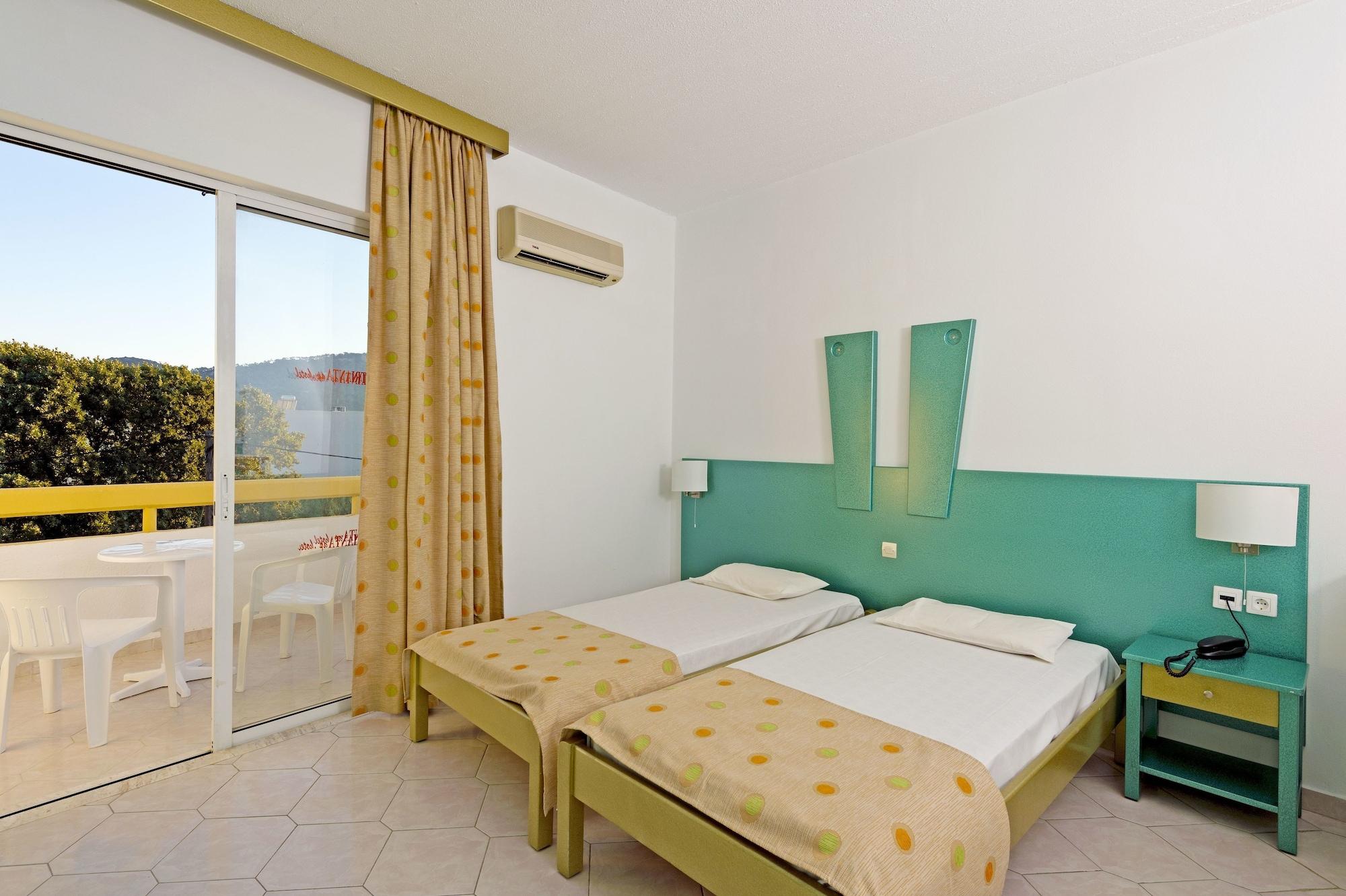 Trianta Hotel Apartments Aparthotel