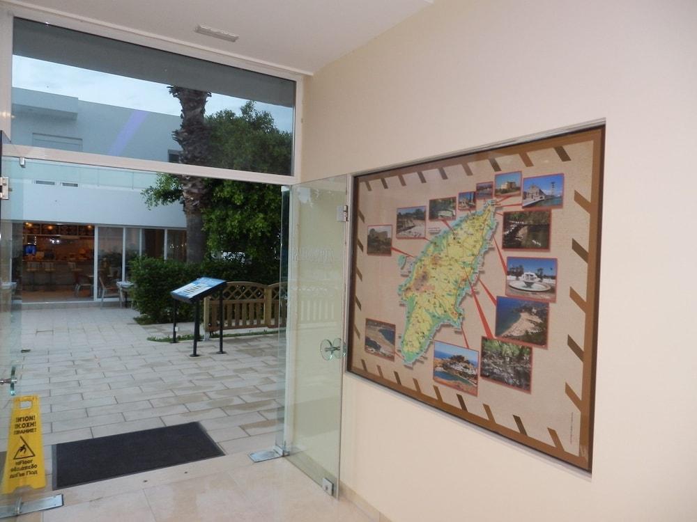 Paleos Aparthotel 3*