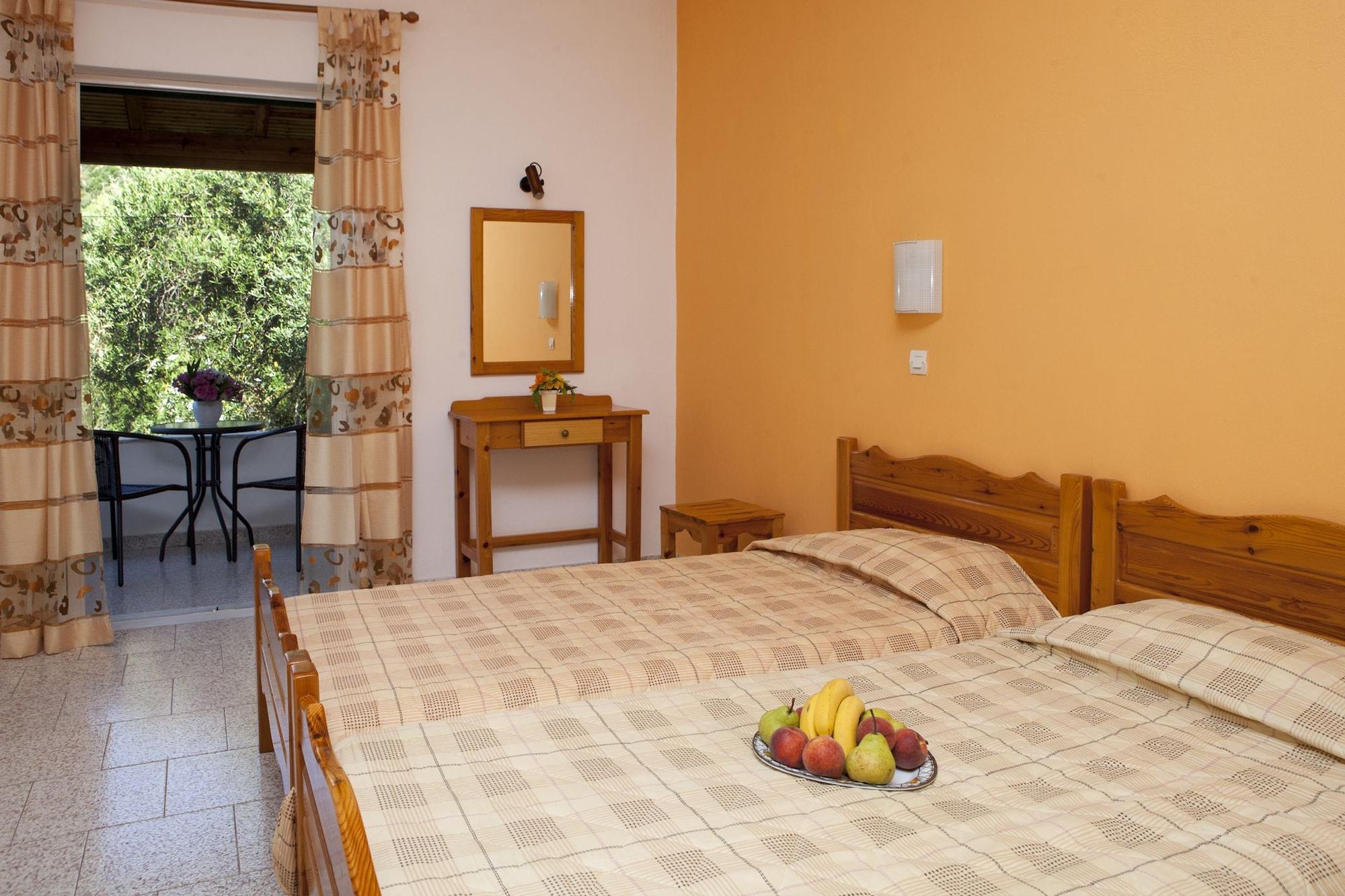Crystal Blue Hotel, 3*