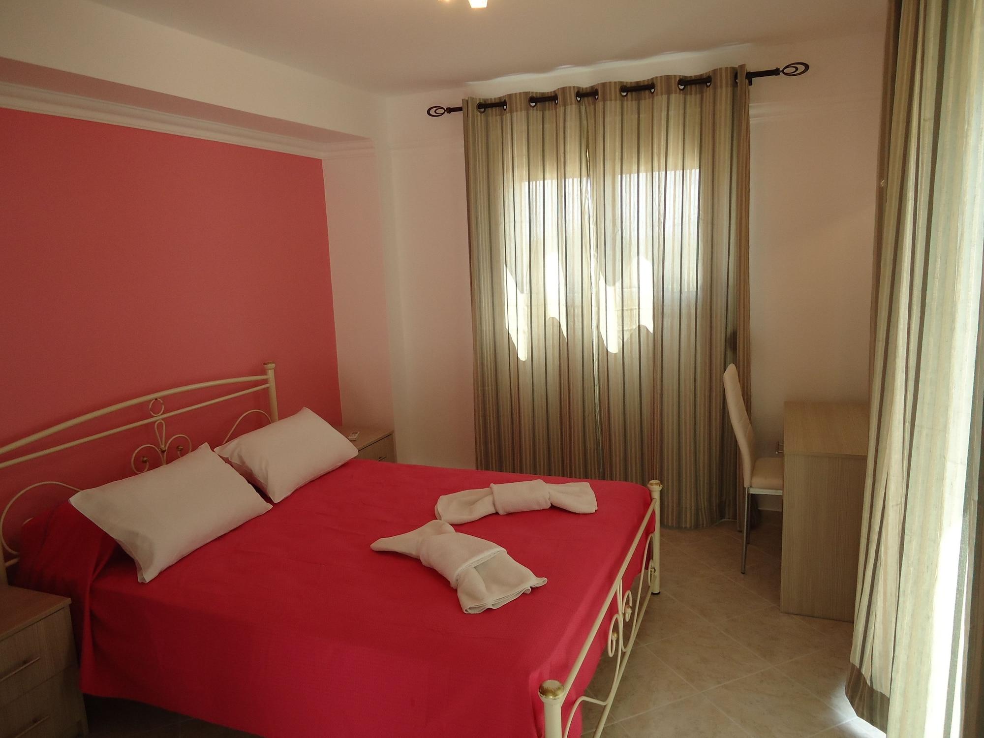 Crystal Blue Hotel, Aparthotel
