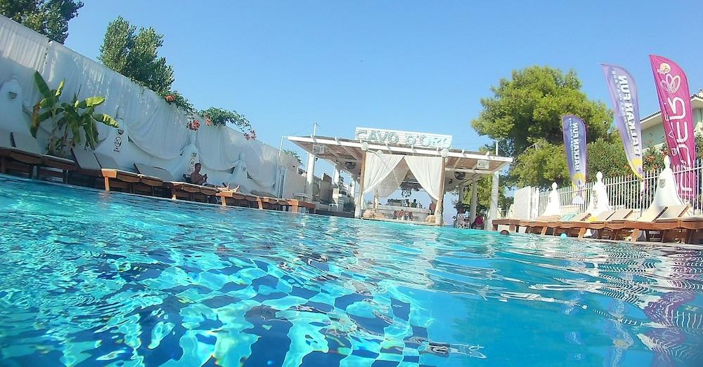 Cavo D'oro * Kavos