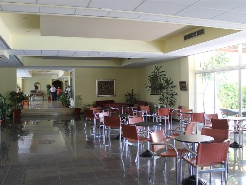 Hotel Golden Odyssey