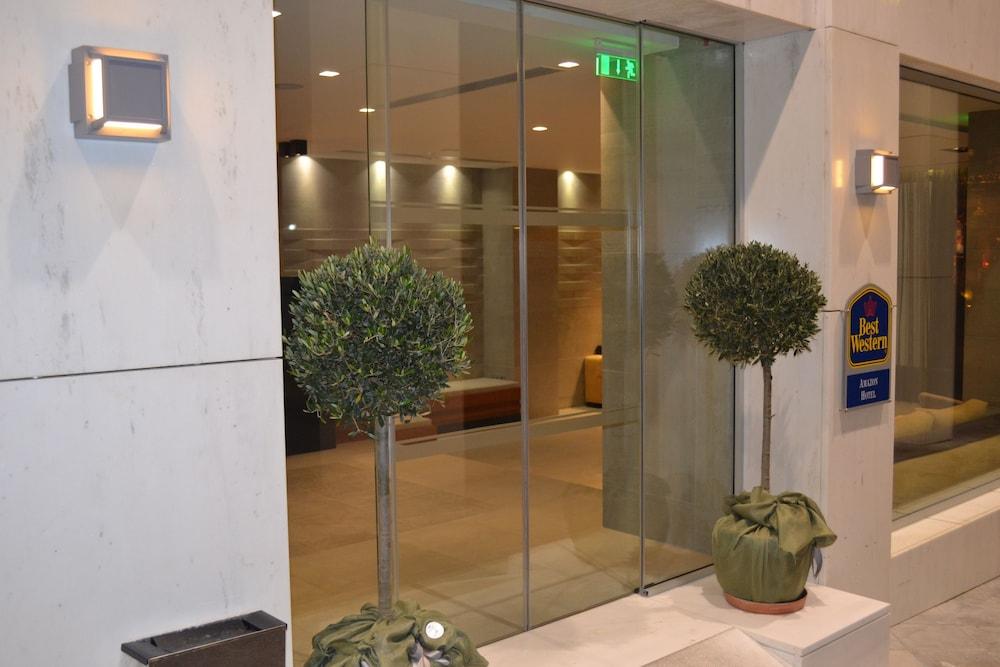 Amazon Hotel