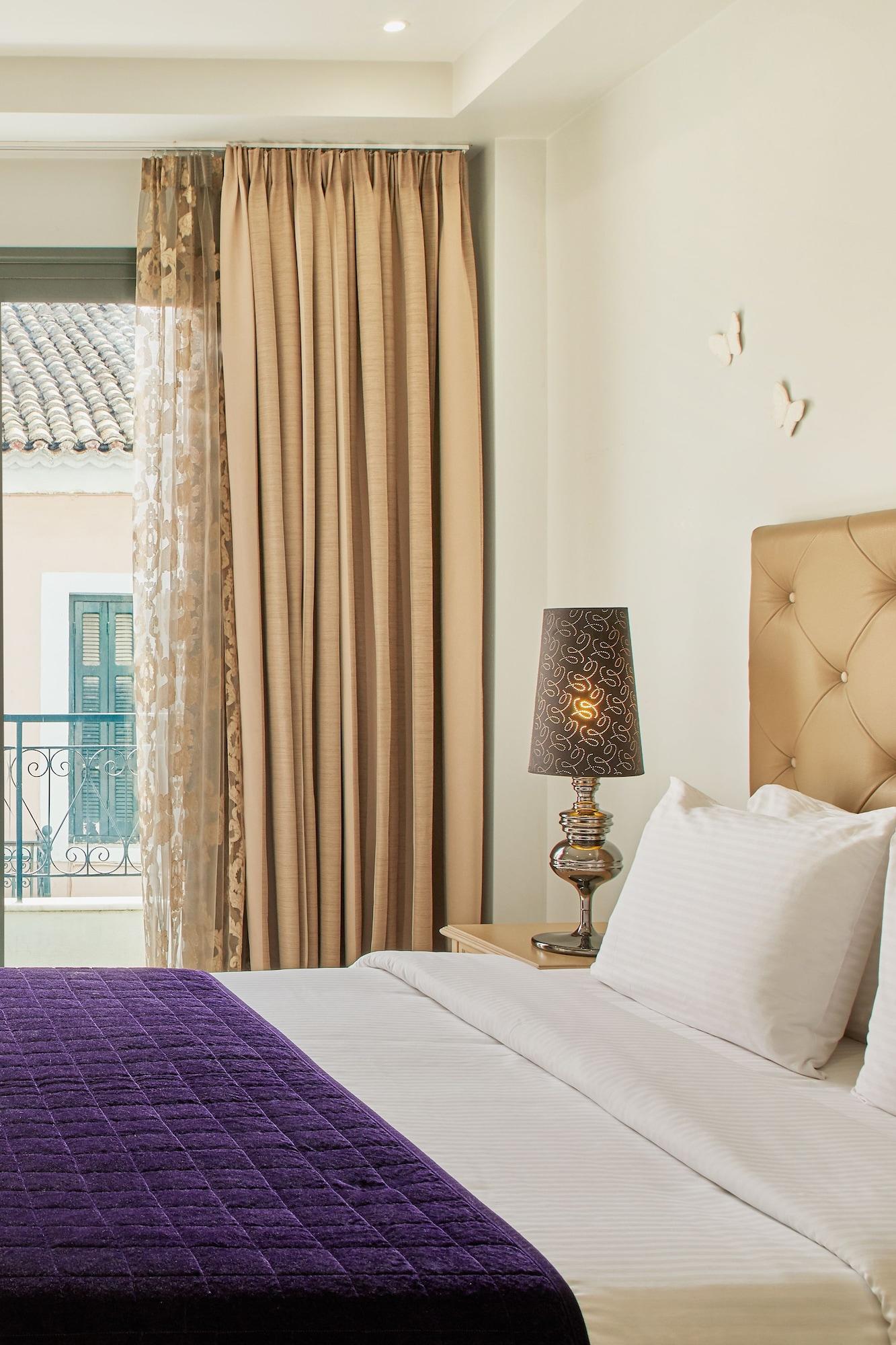 Dioni Boutique Hotel 4*