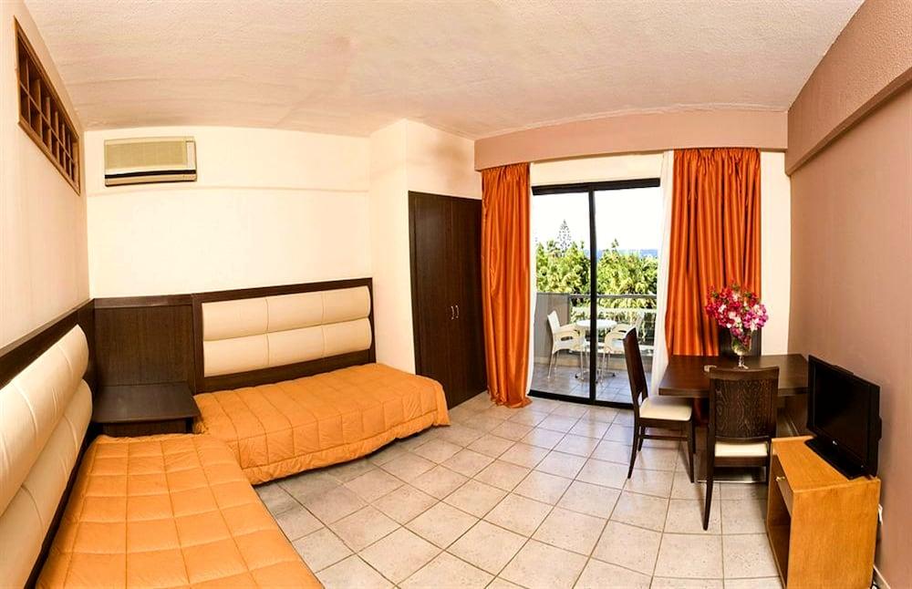 The (adults Only) 3* Ialysos (Rhodes)