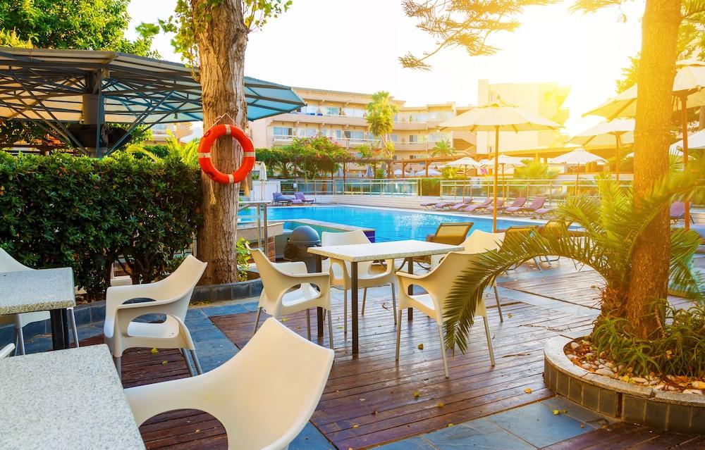 The (adults Only) Hotel