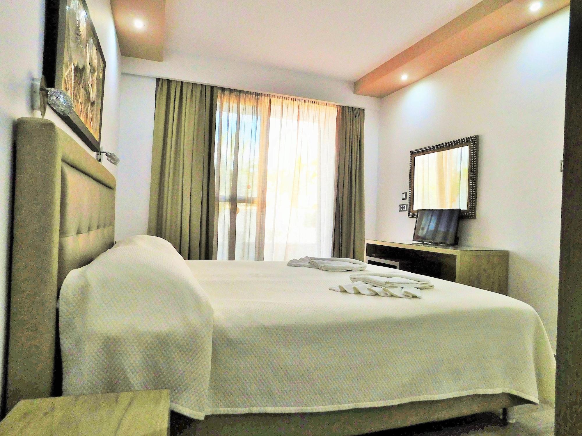 Sunshine Hotel