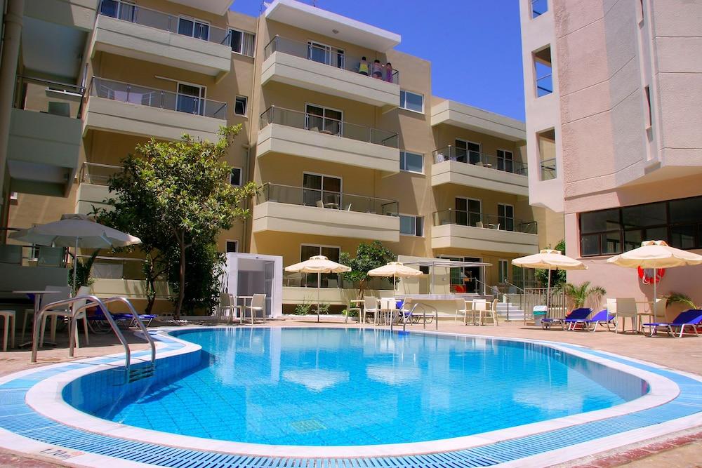 Apartment Michel Kos Town