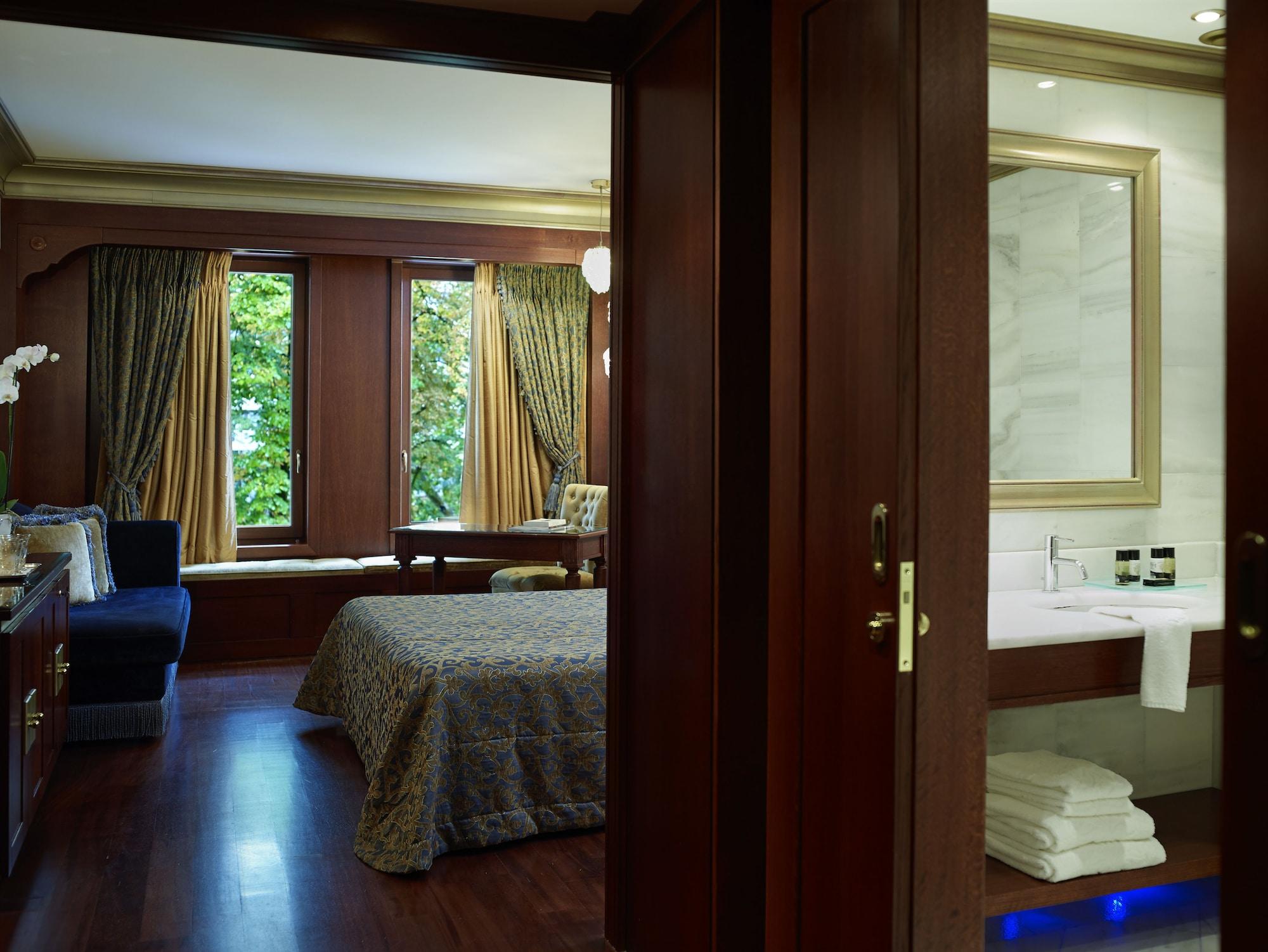 Hotel Grand Serai Congress And