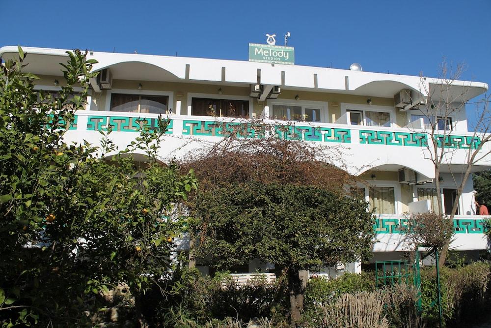 Hermes Apartment