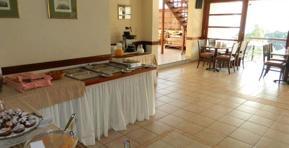 Daphne Hotel