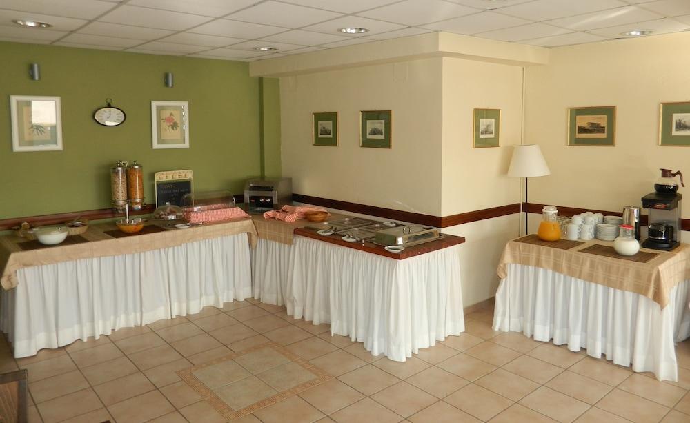 Hotel Daphne 3*