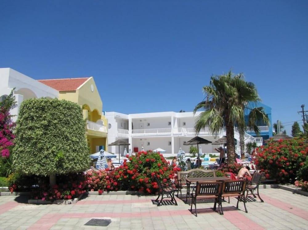 Valsami Aparthotel