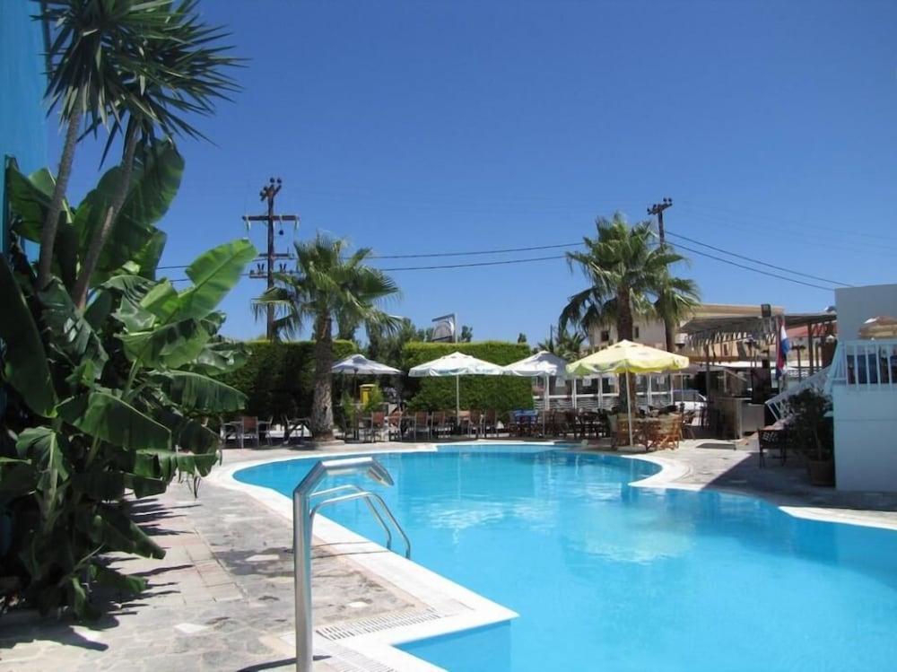 Aparthotel Valsami 4*