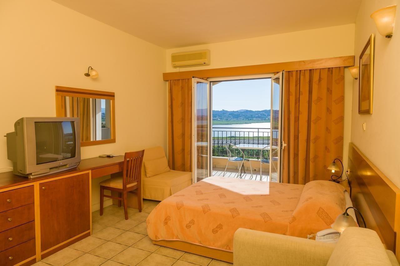 Hotel Corfu Hellinis 3*