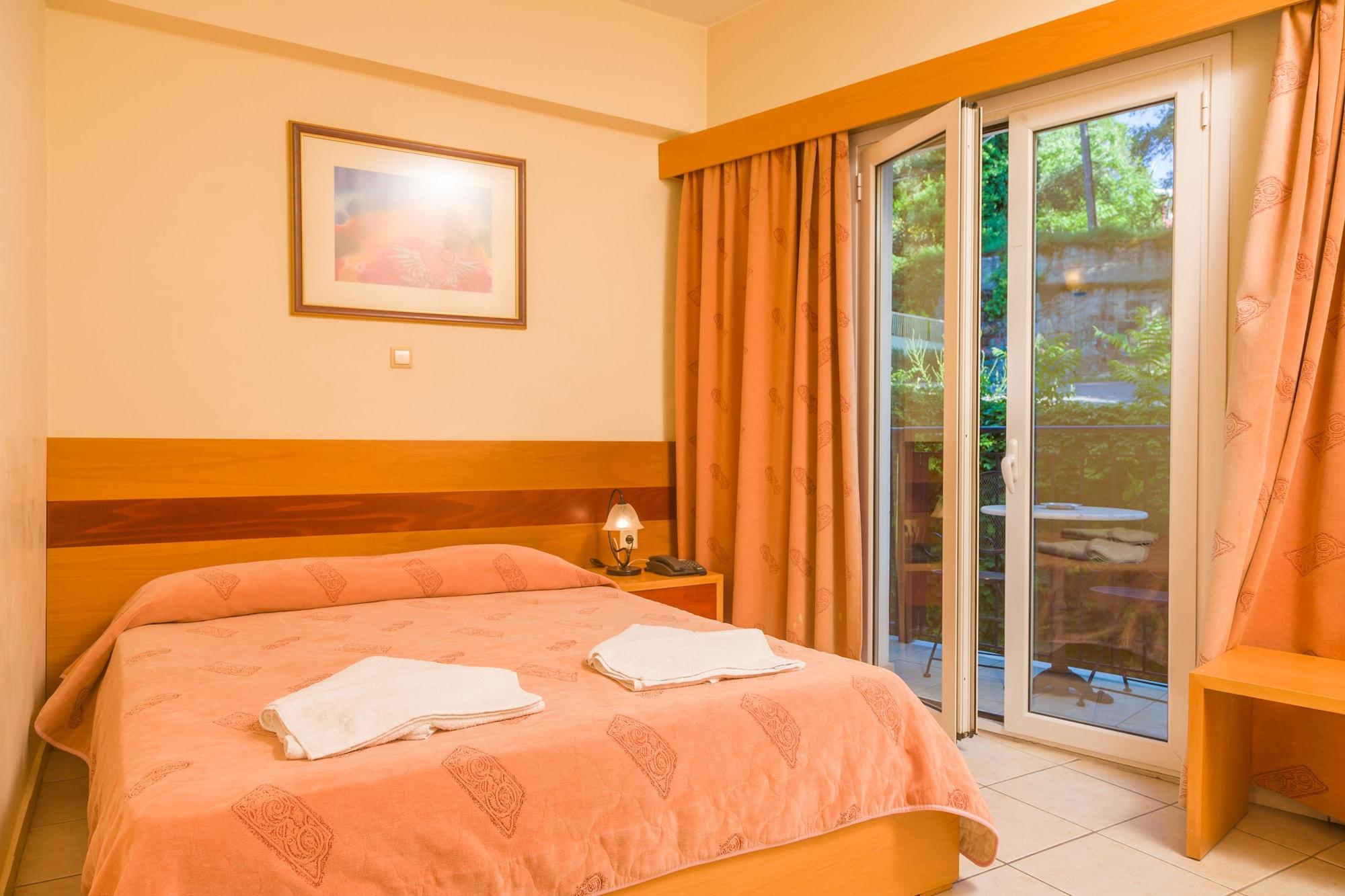 Corfu Hellinis Hotel 3*