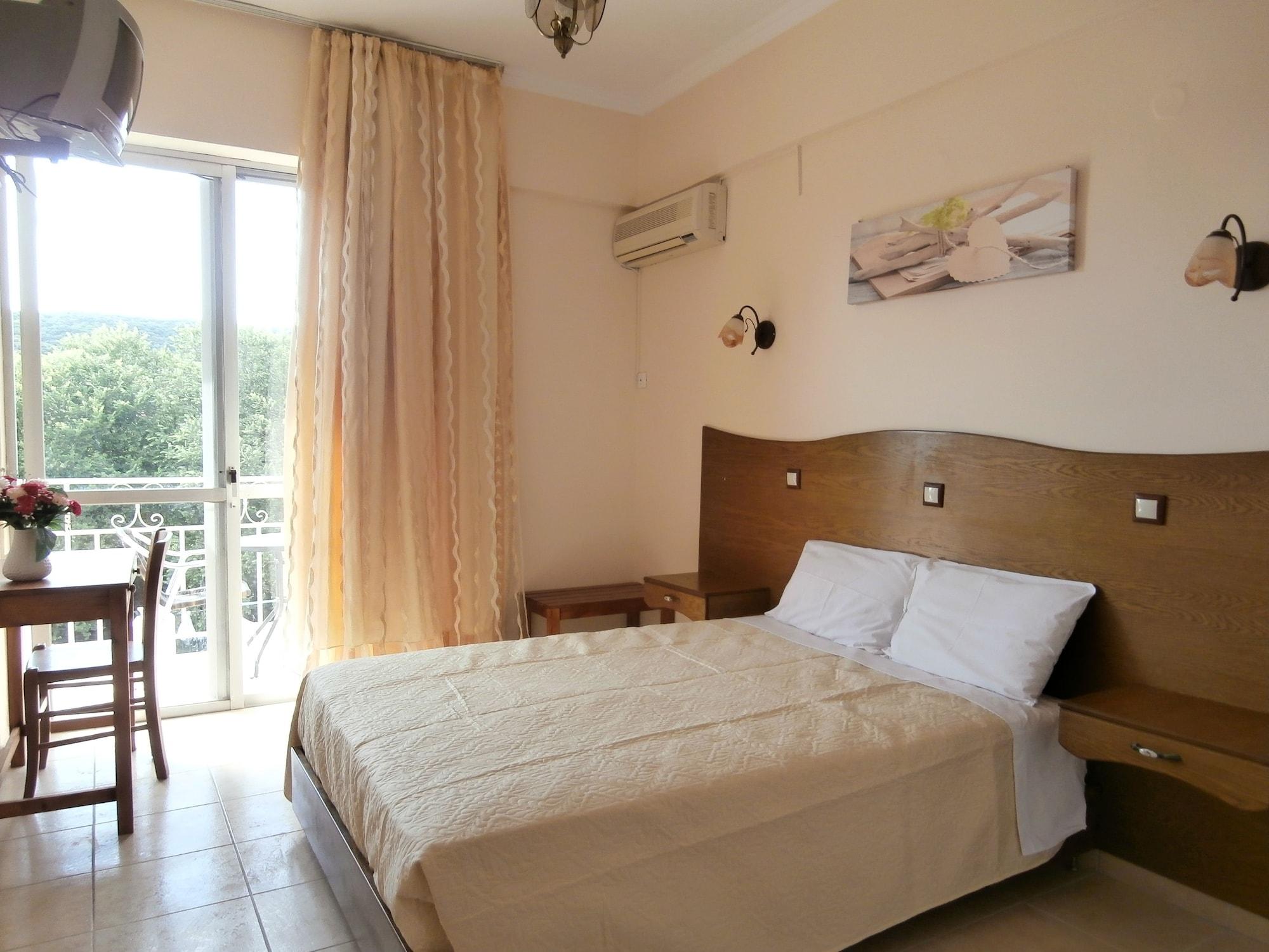 Aparthotel River &