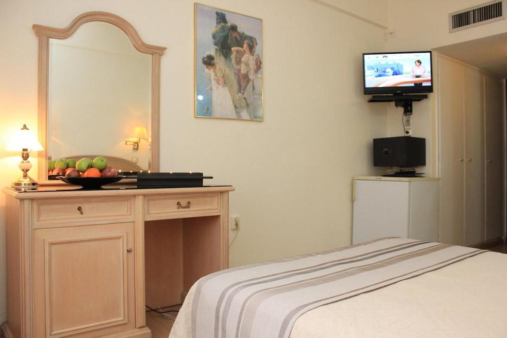 Hellinis Hotel 3*