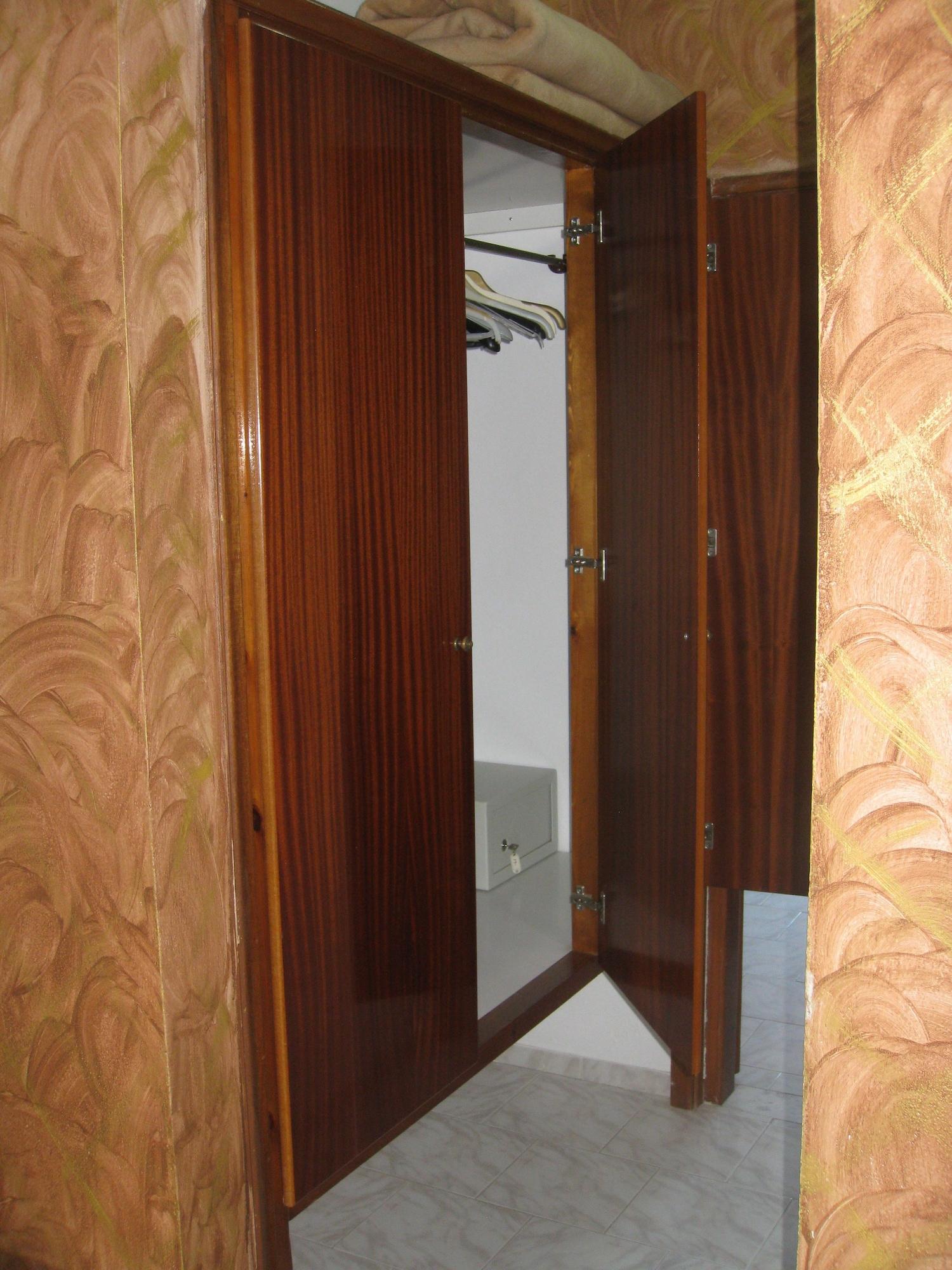Stenna Apartment *