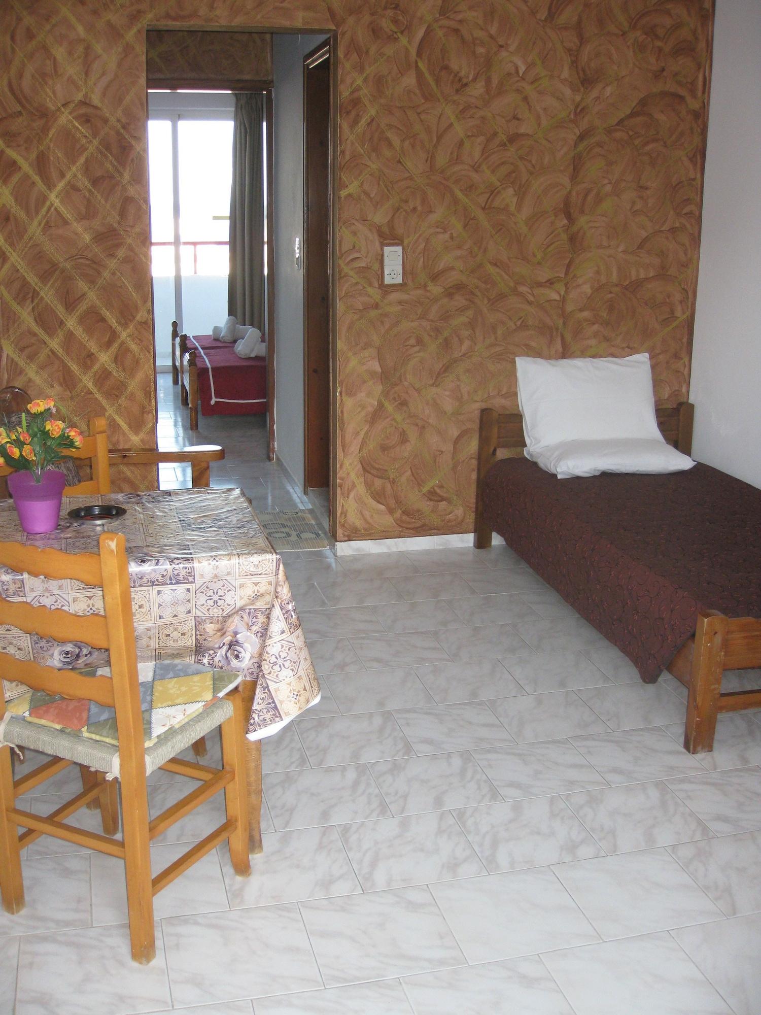 Stenna Apartment *