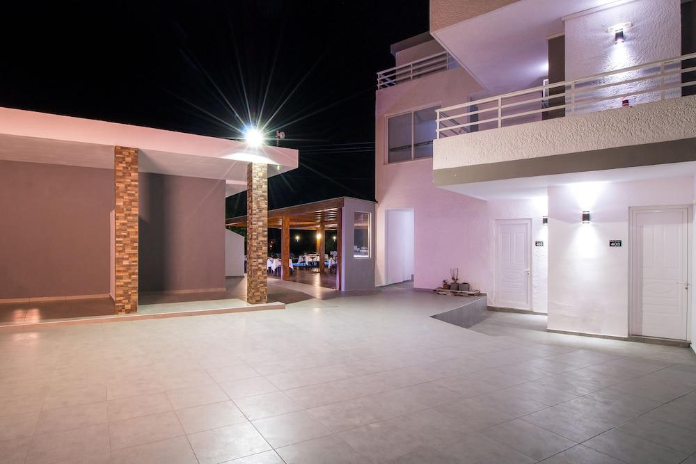 Hotel Essential Summer (adults Only) 2*
