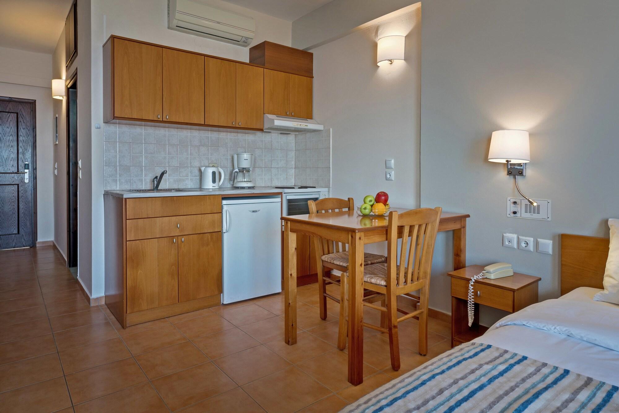 Batis 3* Rethymno (Crete)