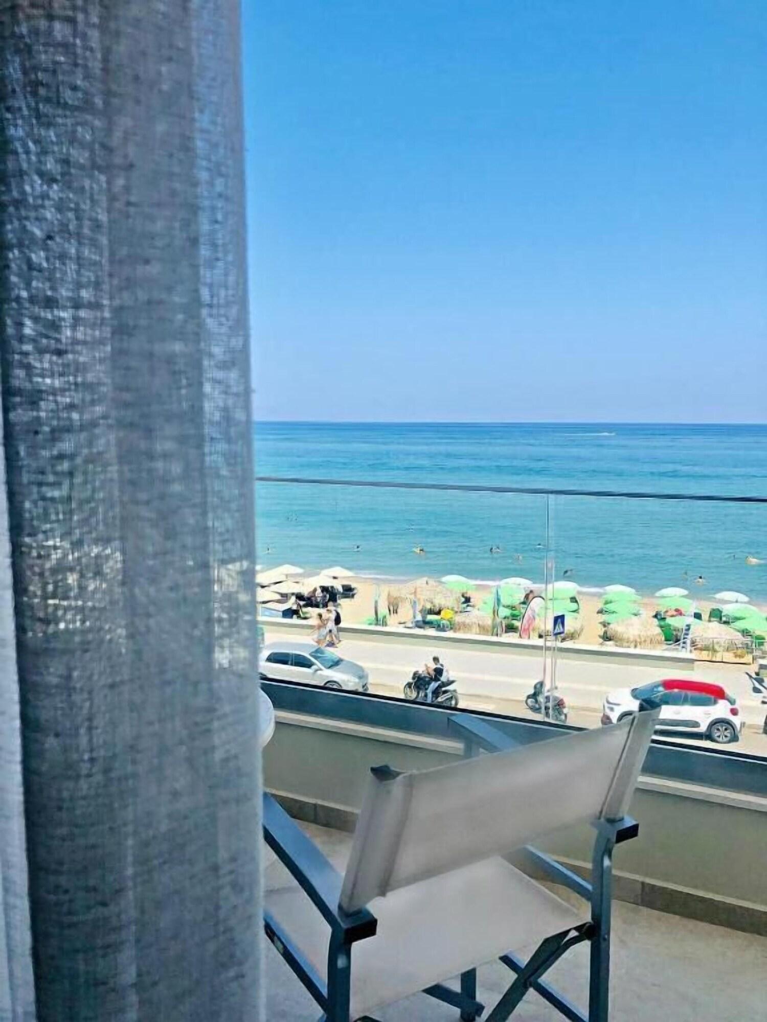 Aparthotel Batis 3*