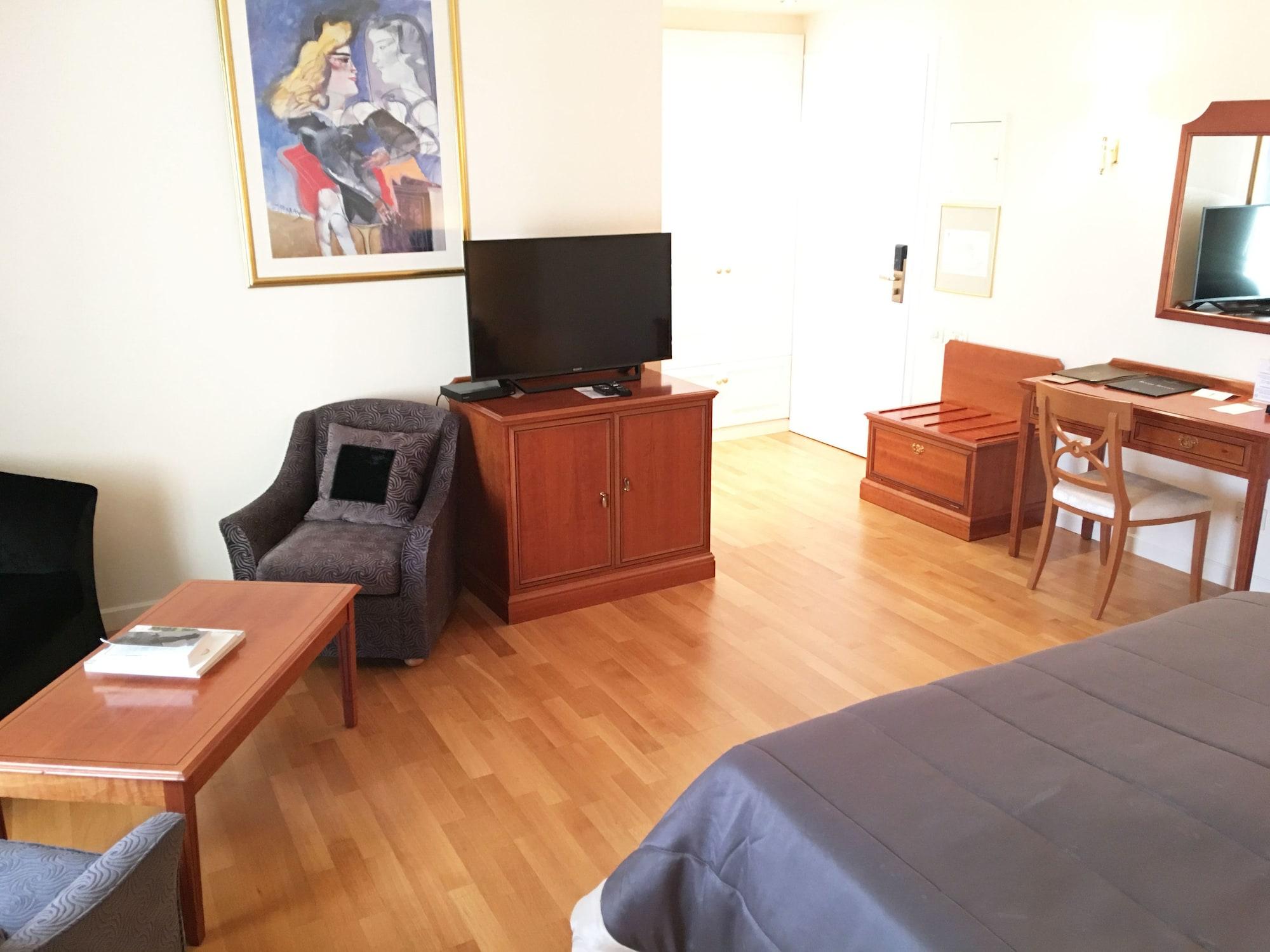 Theoxenia Palace Hotel