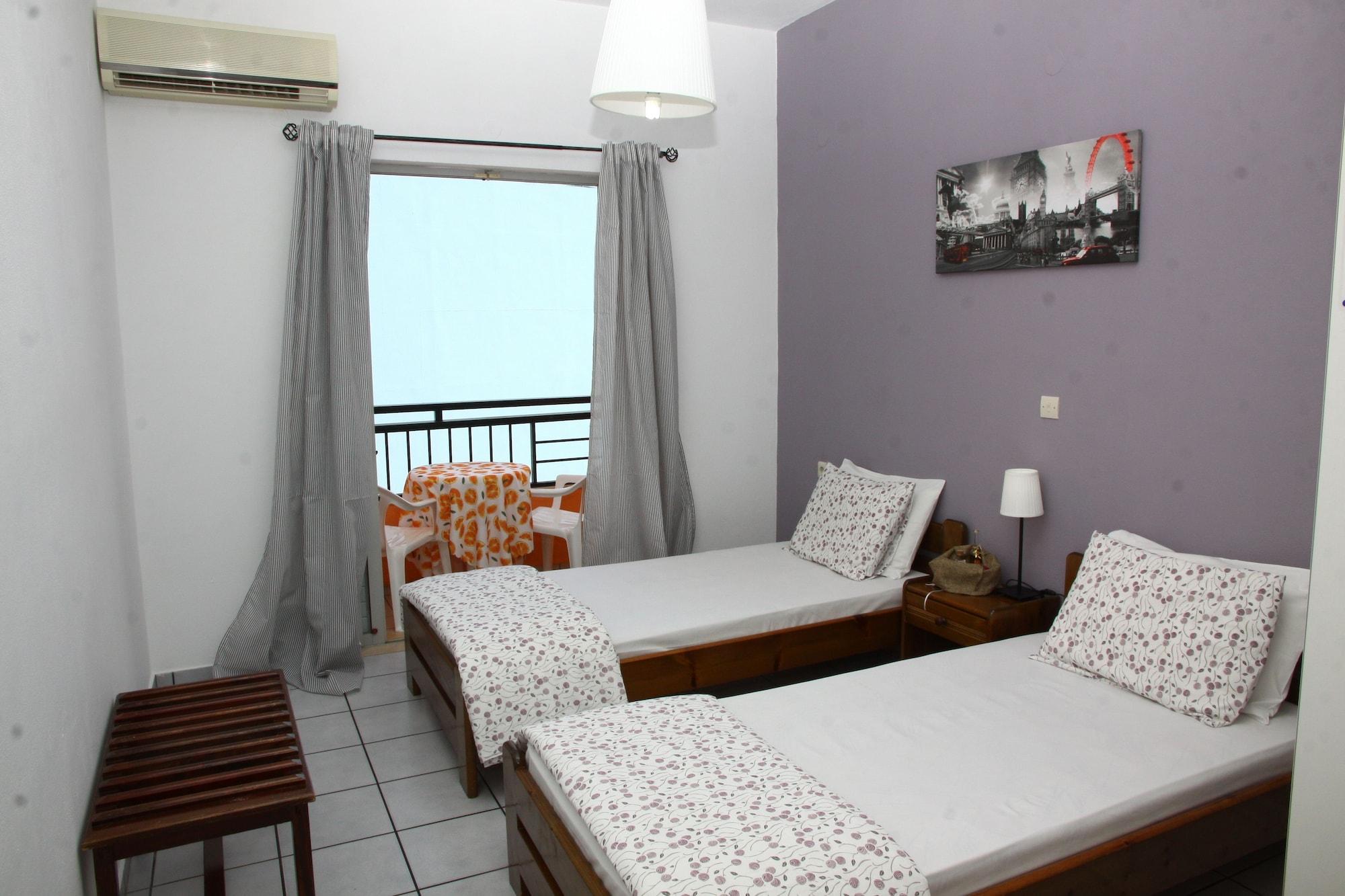Aparthotel Happy Days