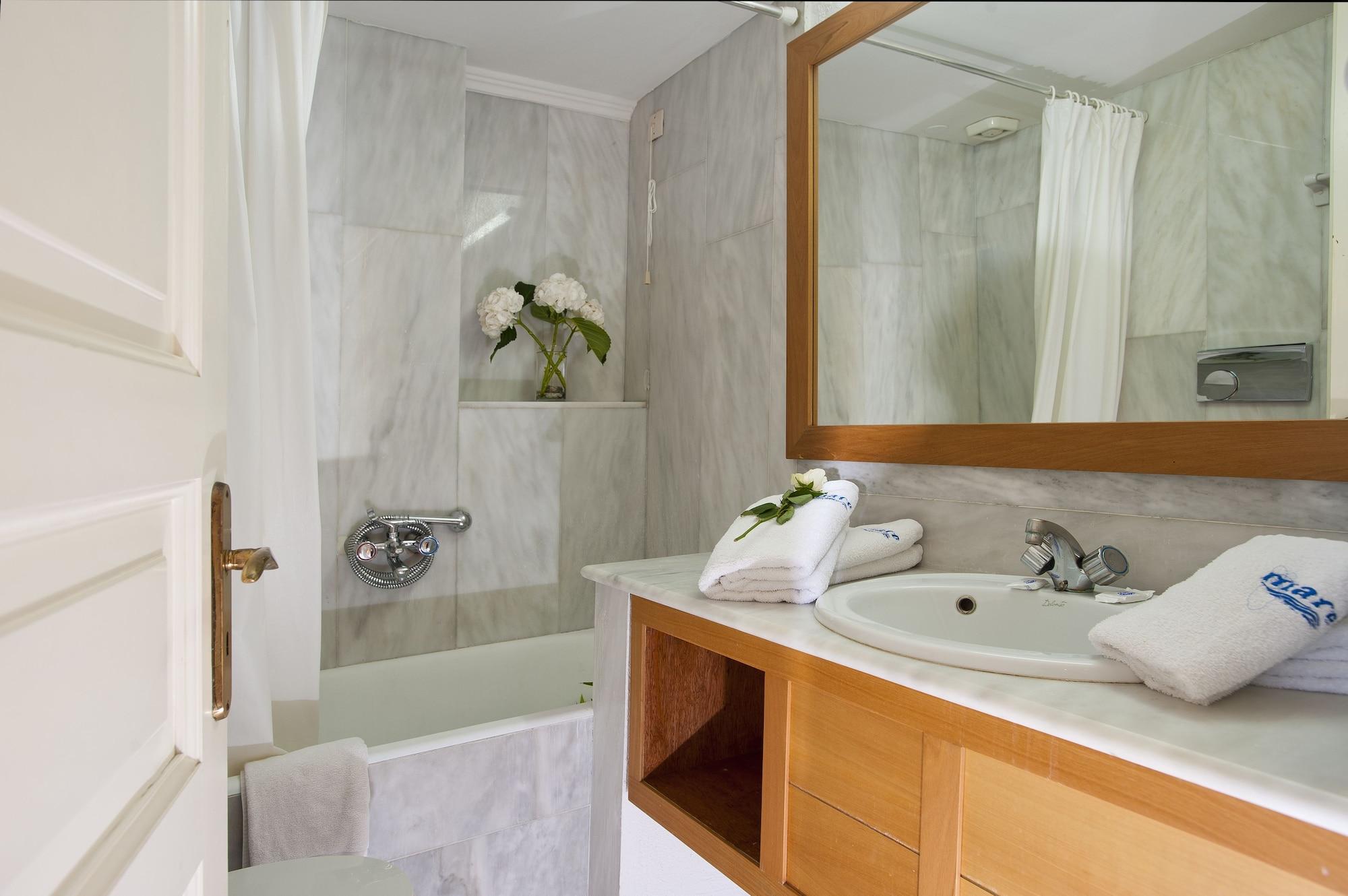 Mare Hotel Apartments 3*