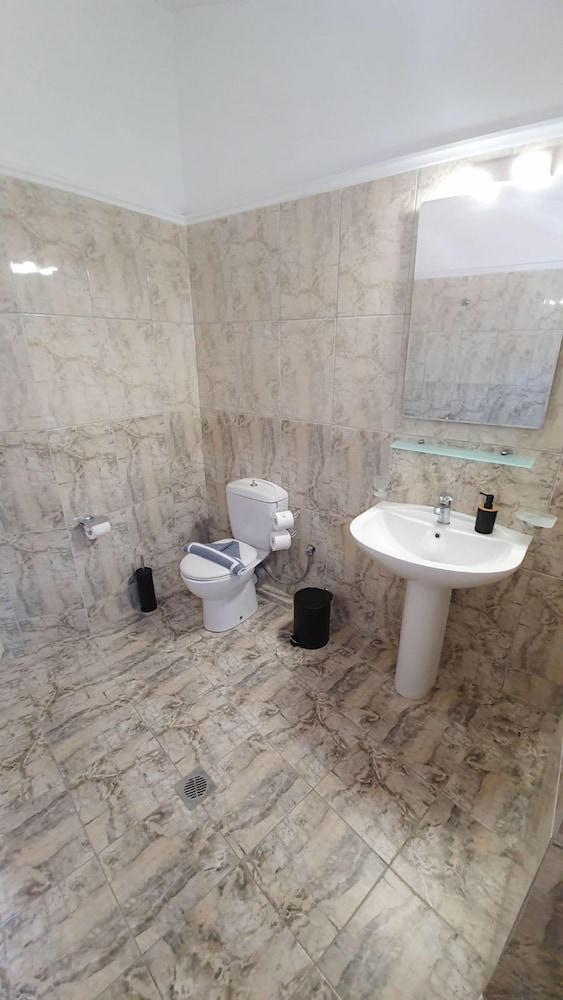 Kalimera Hotel 2*