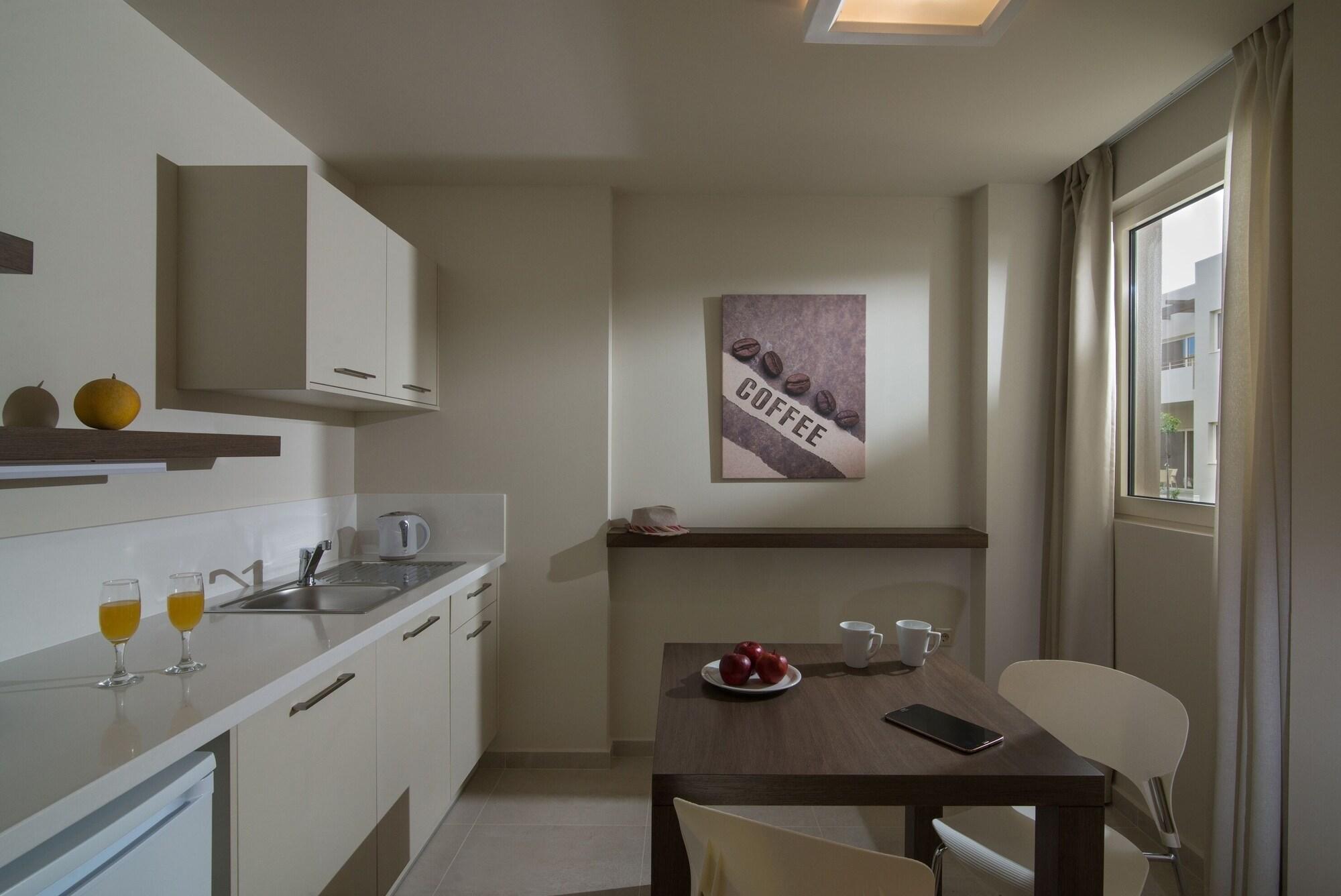 Ourania Aparthotel 3*