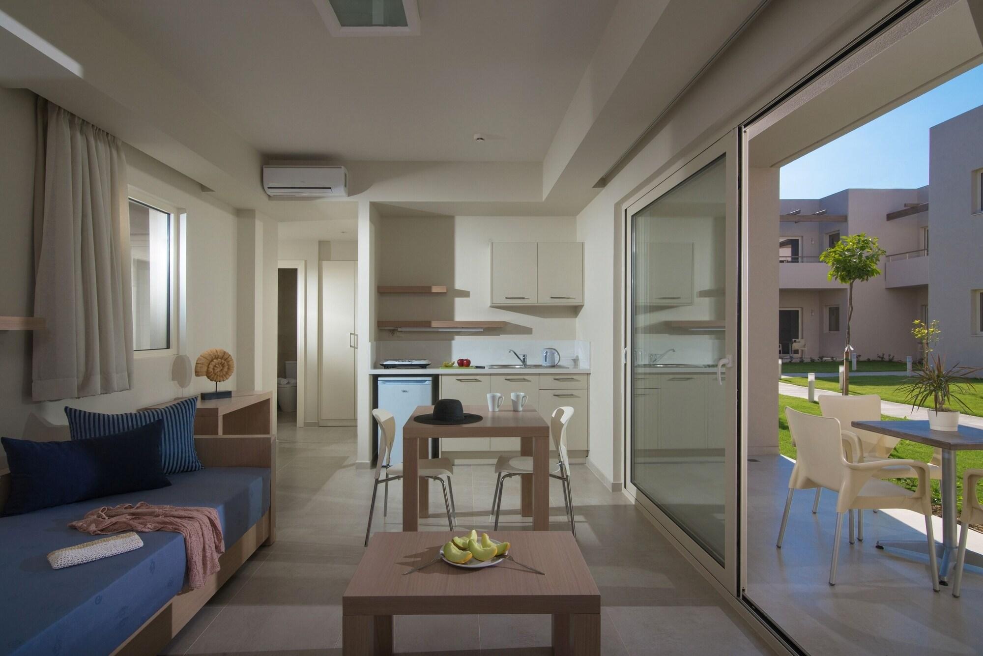 Aparthotel Ourania