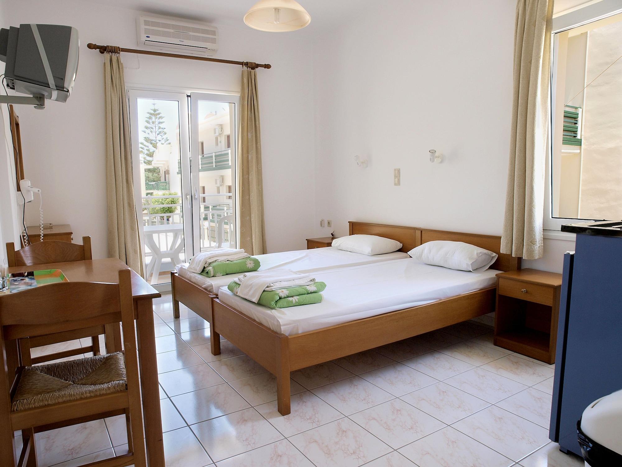 Aparthotel Despina Agia Marina (Crete)