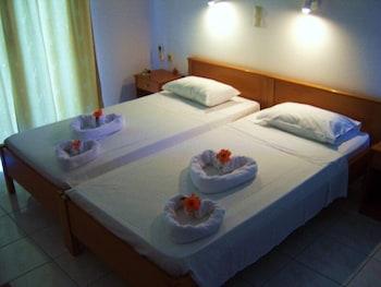 Aparthotel Despina Agia Marina (Crete)