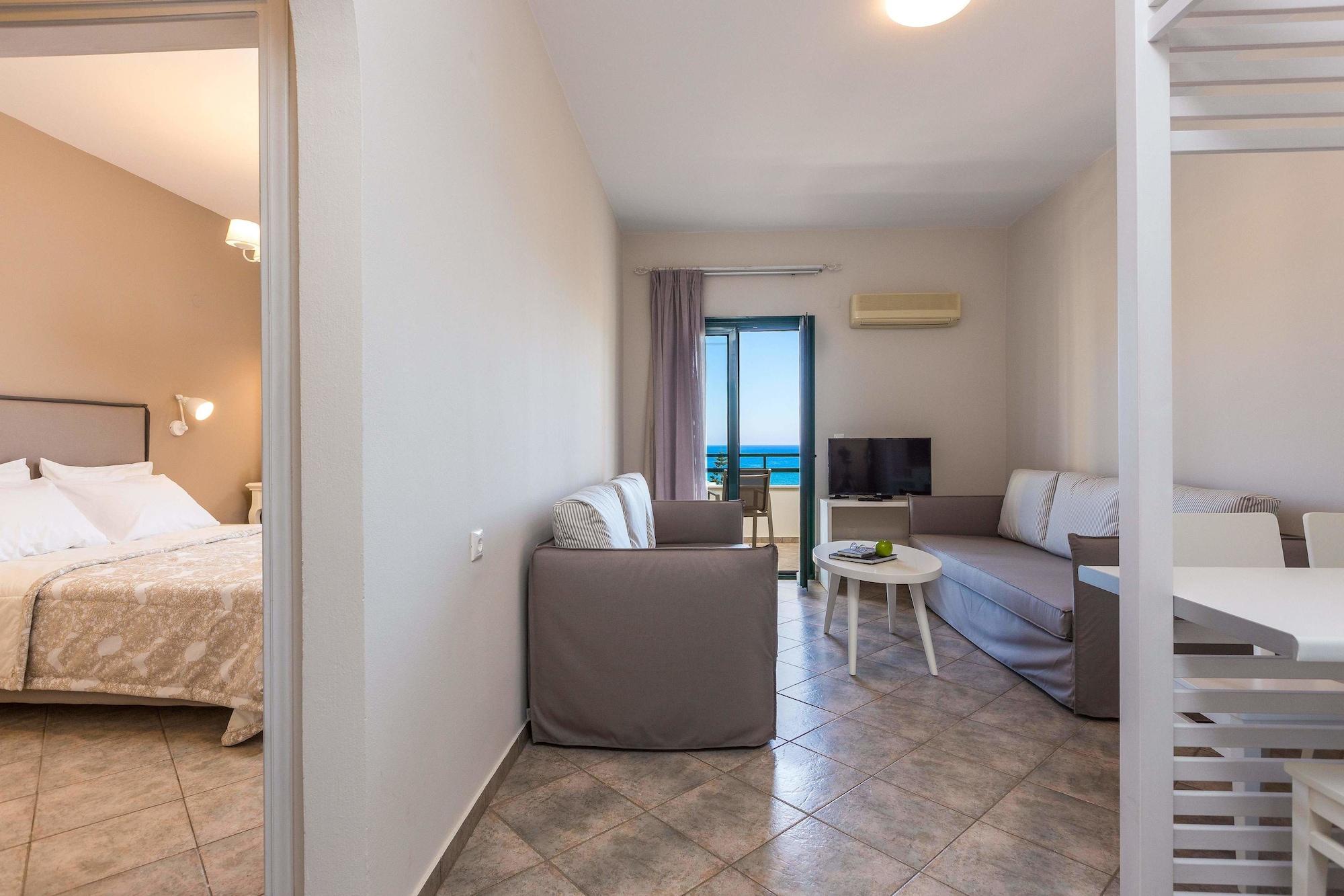 Apartment Manos Palace