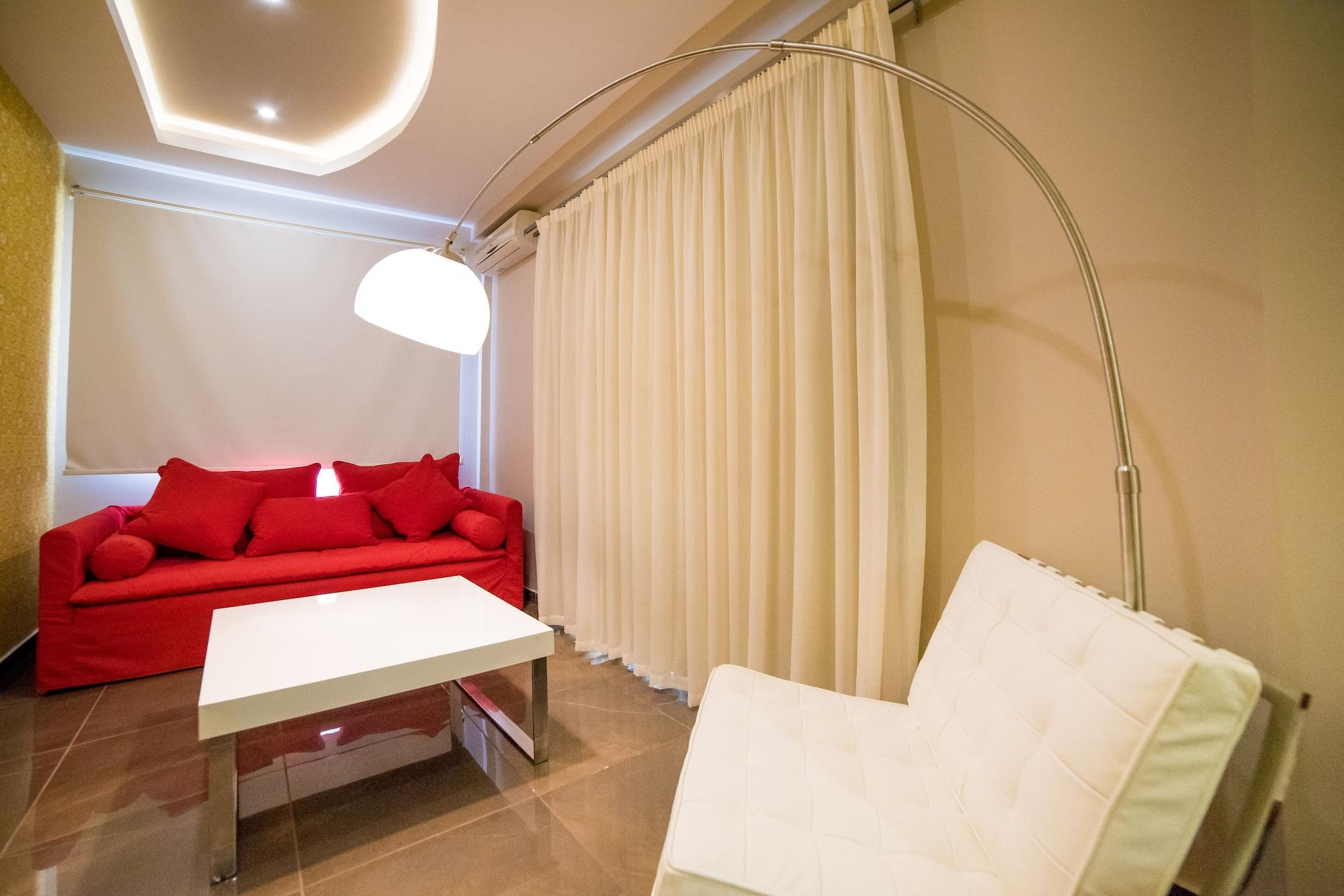 Koukounaria & Hotel 4*