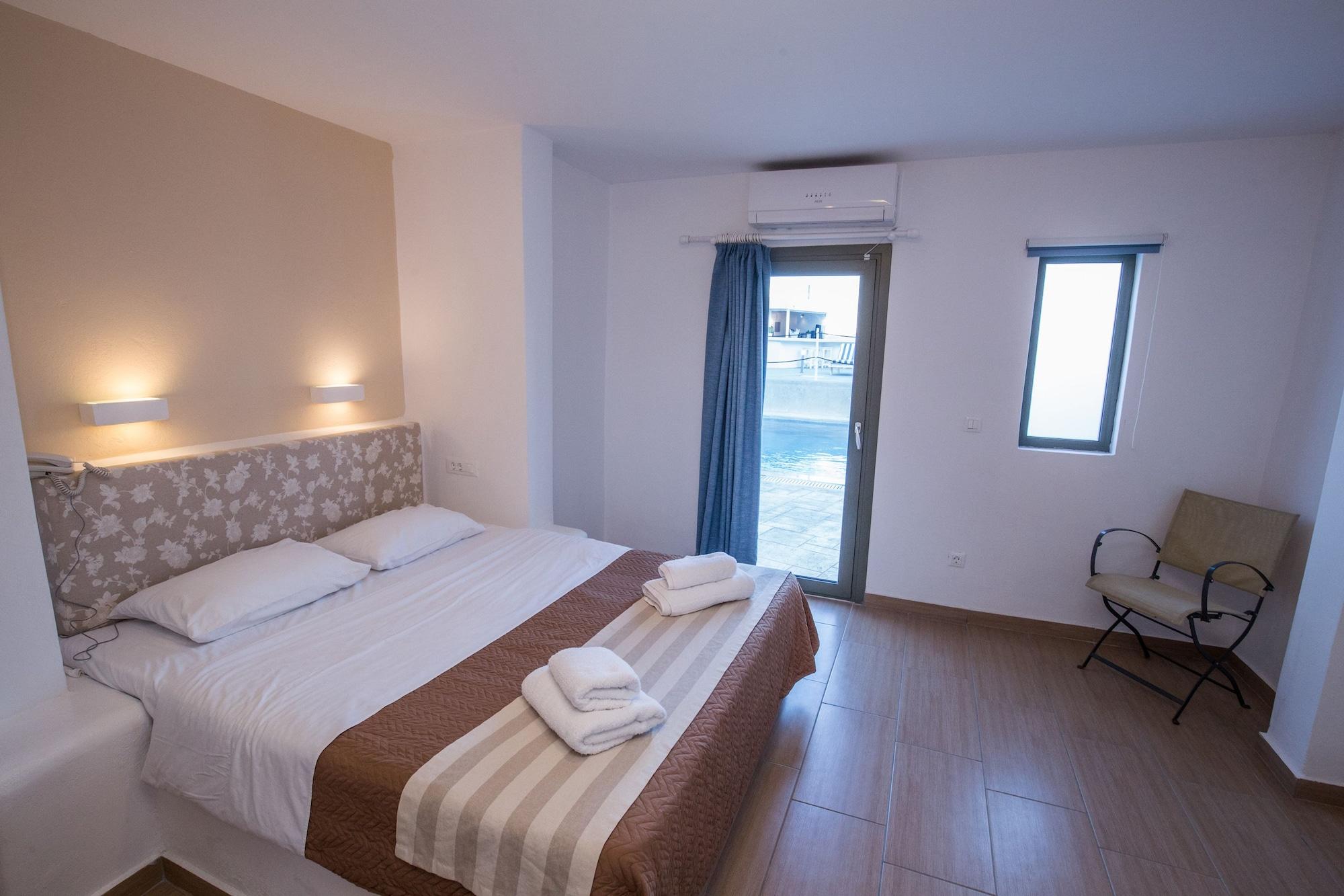 Hotel Omiros Messaria (Santorini)