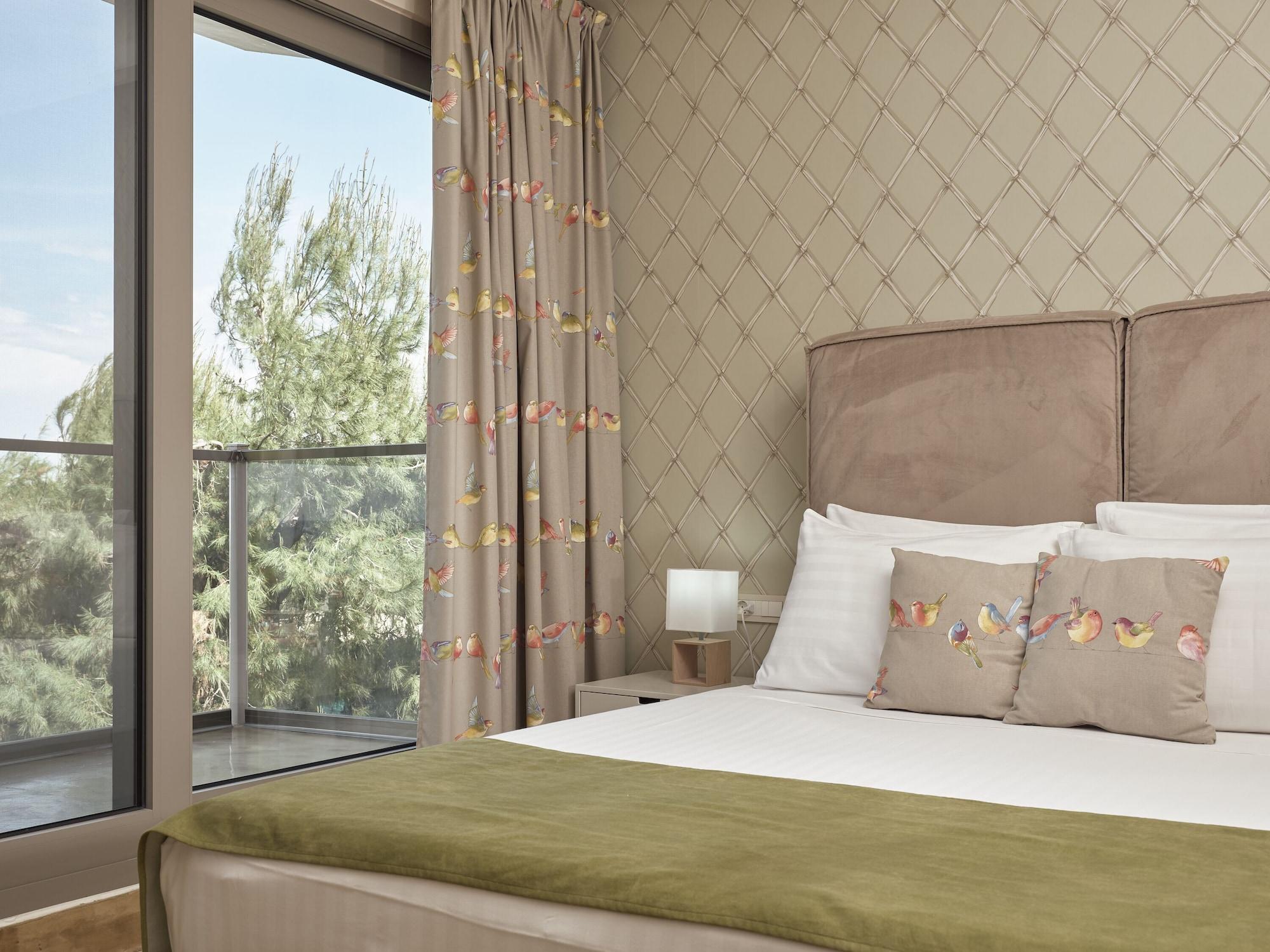 Hotel Koukounaria &