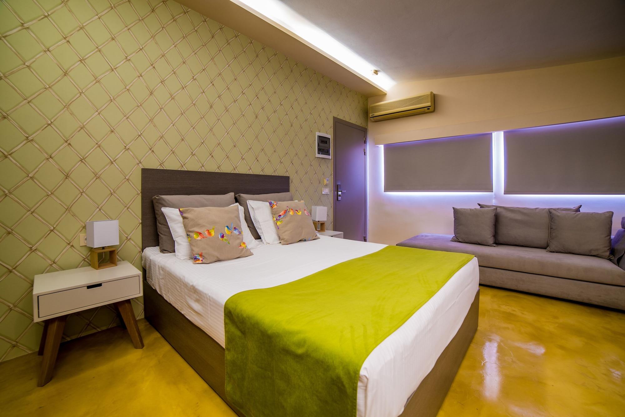 Koukounaria & Hotel 4*