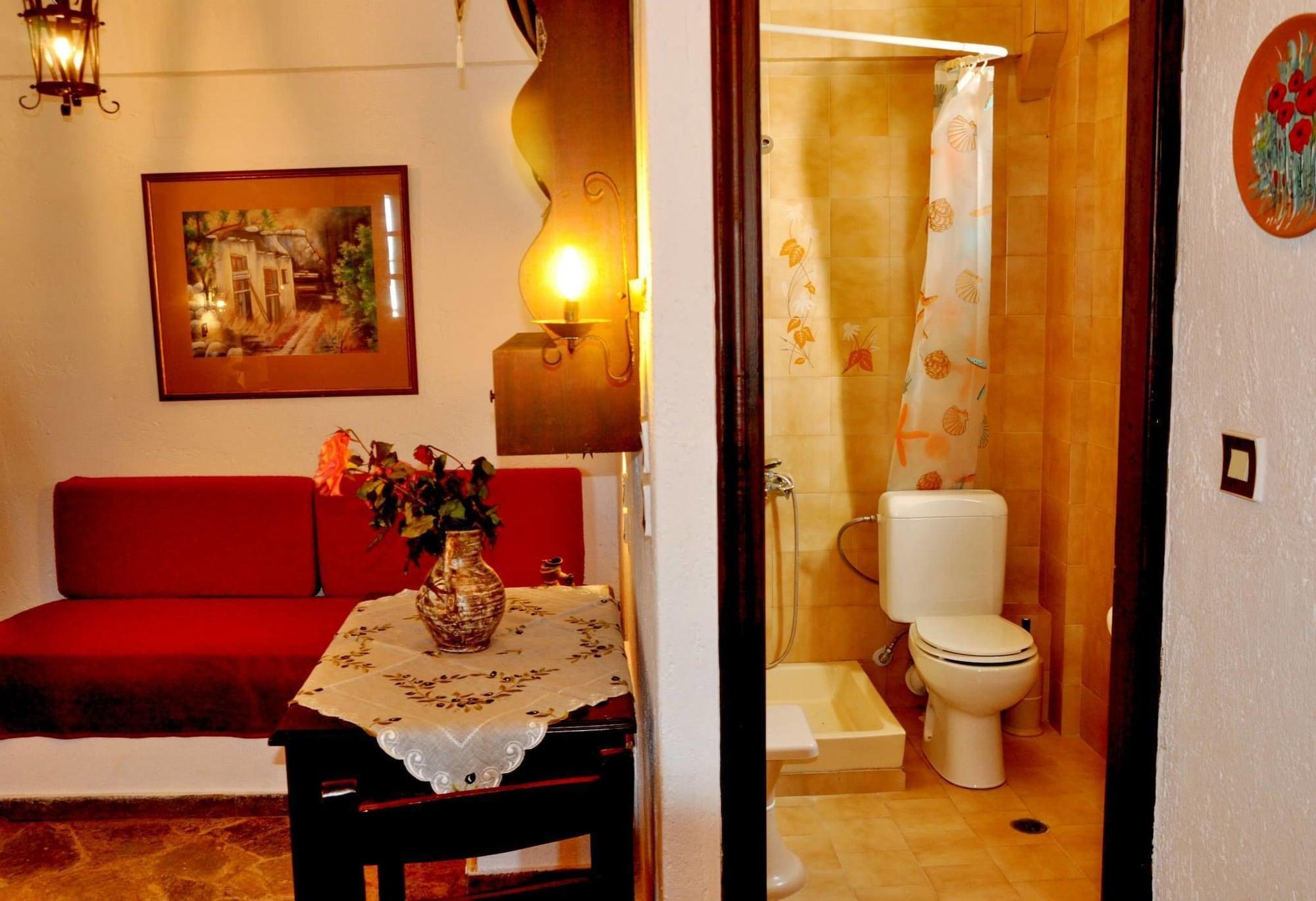 Heliotrope Apartment