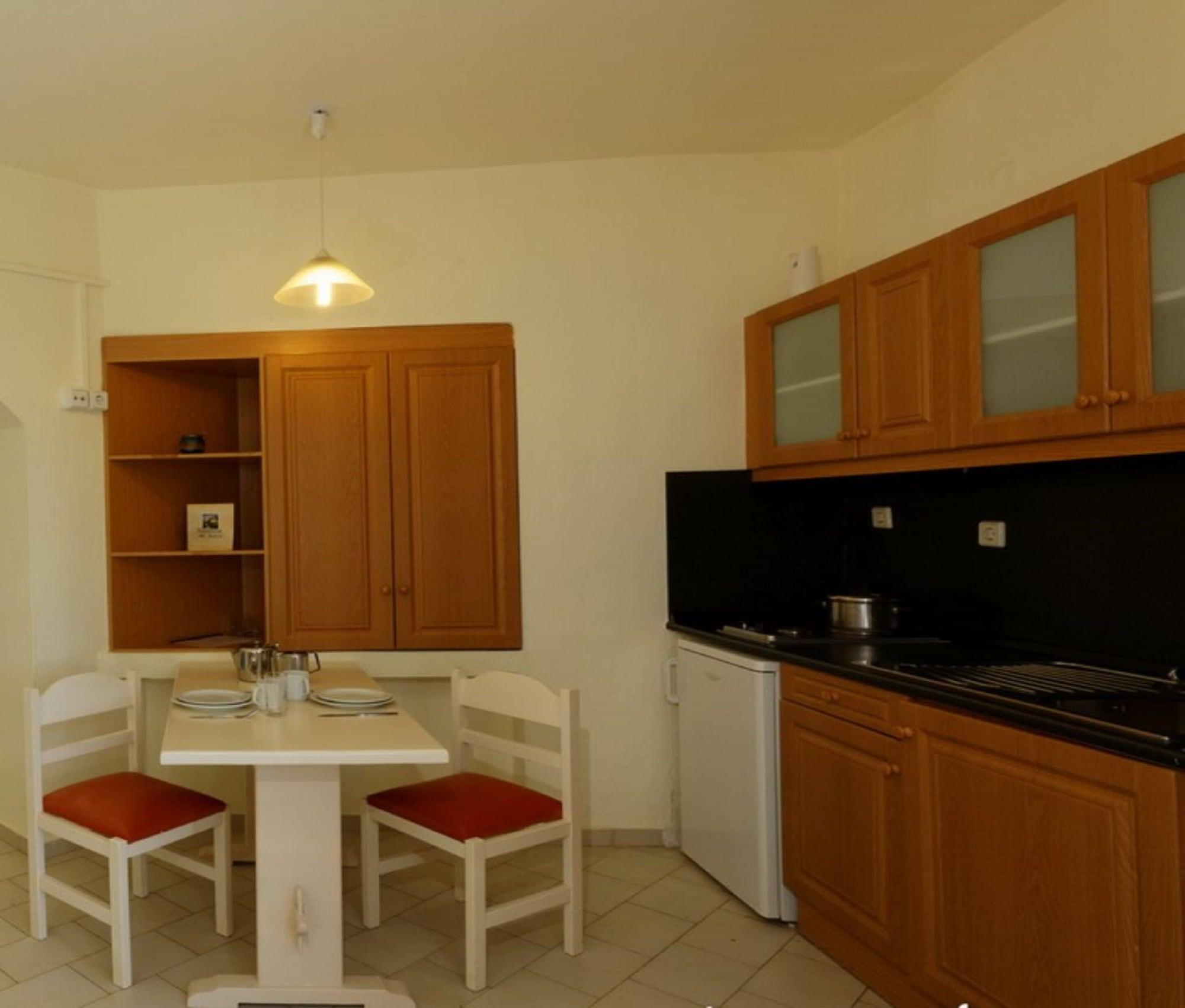 Alianthos 3*